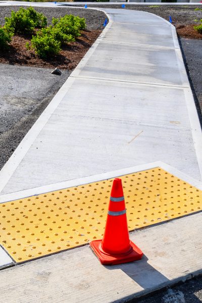 Commercial Concrete Sidewalks and Treads